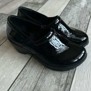 Nurse Mates Black Slip-Resistant Footwear